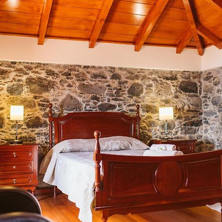 Seixal Sunny Villa A & B By Amazing Madeira Номер фото